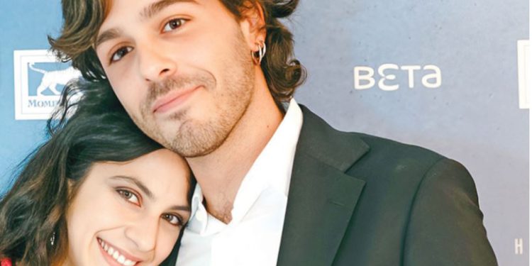 Φωτεινή Πελούζο – Κάρλο Αντρέα Πέκορι Ντονισέτι: Χέρι – χέρι στη Στέγη