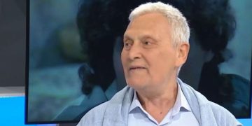 Σπύρος Μπιμπίλας για Αλμπέρτο Εσκενάζυ: «Από τους πιο ευγενικούς ανθρώπους που γνώρισα στο θέατρο»