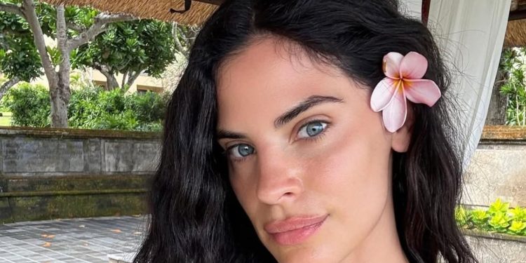 Χριστίνα Μπόμπα: Η αποκάλυψη για το περιστατικό με την κόρη της – «Σκαρφάλωνε και μίλαγε μόνη της…»