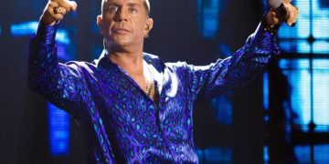 Γιώργος Μαζωνάκης: Θα καταθέσει μήνυση σε βάρος του 22χρονου – «Τα μηνύματα αποδεικνύουν τον εκβιασμό»