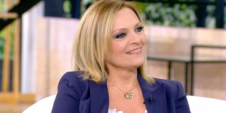 Χριστίνα Λαμπίρη: «Όλα αυτά κάποιος τα διαρρέει για να χτυπάνε… καμπανάκια – Το θεωρώ επιεικώς απαράδεκτο»