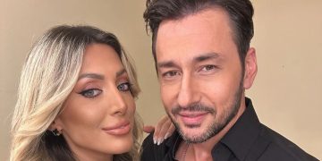 Λεάννα Μάρκογλου για Πάνο Καλίδη: «Φέτος οι γιορτές μας βρίσκουν χώρια λόγω δουλειάς – Θα τον θέλαμε σίγουρα κοντά μας»