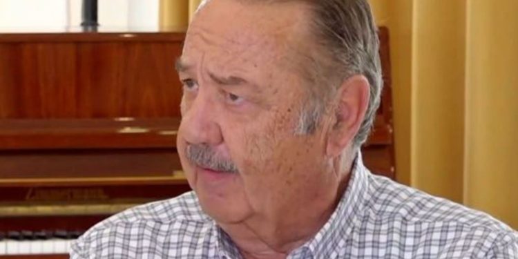 Τάσος Κωστής: «Έχω παίξει άρρωστος στο θέατρο – Πήγαινα με τα σωληνάκια και έκανα πρόβες»