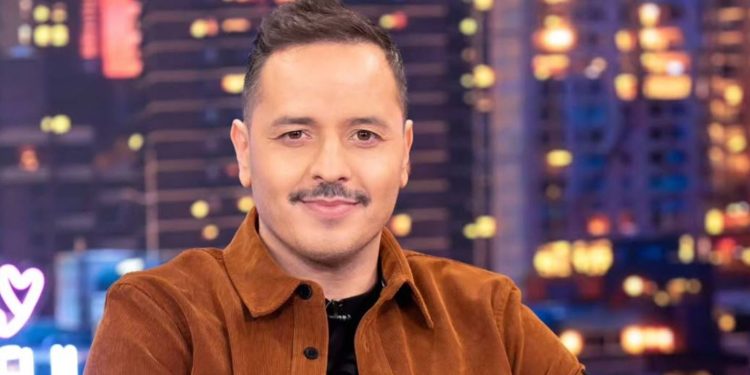 Αλέξανδρος Τσουβέλας για την ανάρτηση με τον Χριστό: «Δεν έγραψα κάτι για το οποίο πρέπει να μετανιώσω»