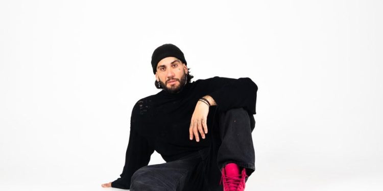 Ο Mente Fuerte παρουσιάζει το «συμπαντικό» του πρότζεκτ από τη Minos EMI