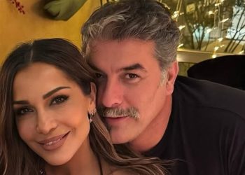 Βασίλης Μπισμπίκης: Η αποθεωτική ανάρτηση για την Δέσποινα Βανδή – «Θεά μου»