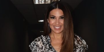 Ελένη Χατζίδου: «Η μικρή είχε απορία για το τεχνητό πόδι του Ετεοκλή – Αποφάσισε να της πει ότι έπεσε ένας κομήτης πάνω του»