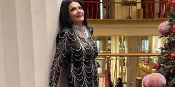 Ζωζώ Σαπουντζάκη: «Δεν υπάρχει κανένα πρόβλημα, είναι μια χαρά – Σύντομα θα επανέλθει» λέει στενή φίλη της θρυλικής ηθοποιού