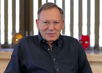 Ανδρέας Φουστάνος: «Βλέπεις δικούς σου ανθρώπους και λες “τι μεταμόρφωση”, έχουν κάνει πλαστική από μόνοι τους»