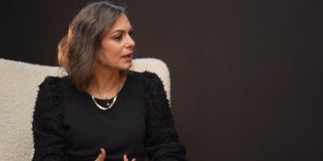 Μαρία Μπαλούτσου: «Δεν ένιωσα κάποιο ιδιαίτερο συναίσθημα όταν κράτησα για πρώτη φορά το παιδί μου