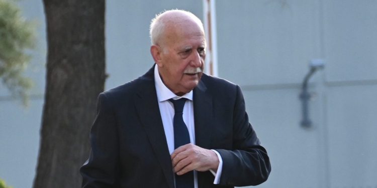 Γιώργος Παπαδάκης: «Είχε πολύ σοβαρά θέματα με το αναπνευστικό του», λέει ο προσωπικός γιατρός του