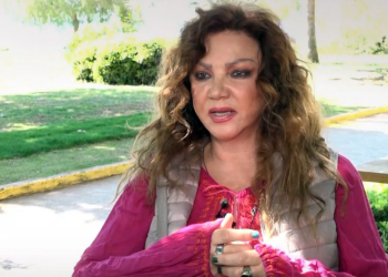 Σοφία Αρβανίτη: Θέλω μακρινό πλάνο, η σακούλα δεν έχει τεντώσει, να φύγει και το προγούλι