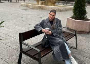 Δανάη Μπάρκα: Για πεζοπορία με τον σύντροφό της