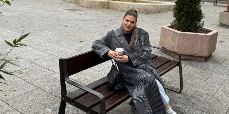 Δανάη Μπάρκα: Για πεζοπορία με τον σύντροφό της