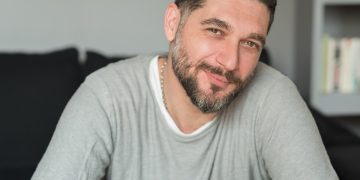 Πάνος Ιωαννίδης: Γενέθλια λίγο πριν από την πρεμιέρα του MasterChef – Η εντυπωσιακή τούρτα και τα πειράγματα