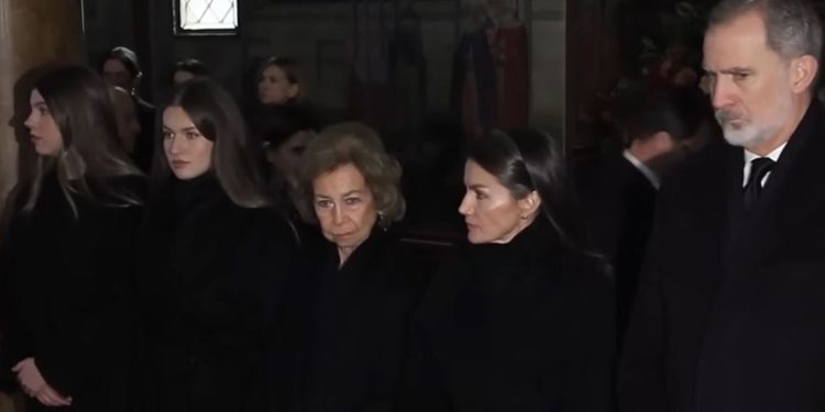 Πριγκίπισσα Ειρήνη: Η βασιλική οικογένεια της Ισπανίας την αποχαιρέτησε με επιμνημόσυνη δέηση στη Μαδρίτη