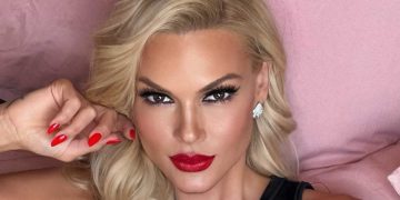 Βίκυ Κάβουρα: «Έπαθα αιμορραγία πάνω στη σκηνή – Τελείωσα την παράσταση και πήγα κατευθείαν στο νοσοκομείο»