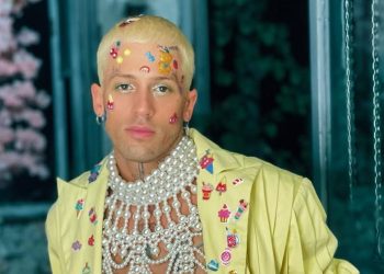 Τάσος Ξιαρχό: «Είμαι στρέιτ ομοφυλόφιλος και αυτό τσαντίζει πάρα πολύ»