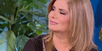 Βάσια Παναγοπούλου: «Υπάρχει περίπτωση να έψαχνα έναν μπαμπά στις σχέσεις μου»