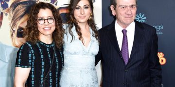 Τόμι Λι Τζόουνς: Σπάει τη σιωπή του μετά τον θάνατο της κόρης του, Βικτόρια\