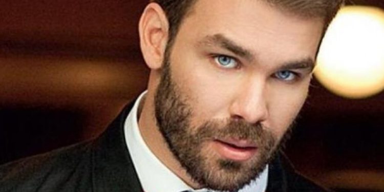 Ο Γιώργος Σαμπάνης συναρπάζει με τη νέα επιτυχία «Δε Μ’ Αγαπούσες»