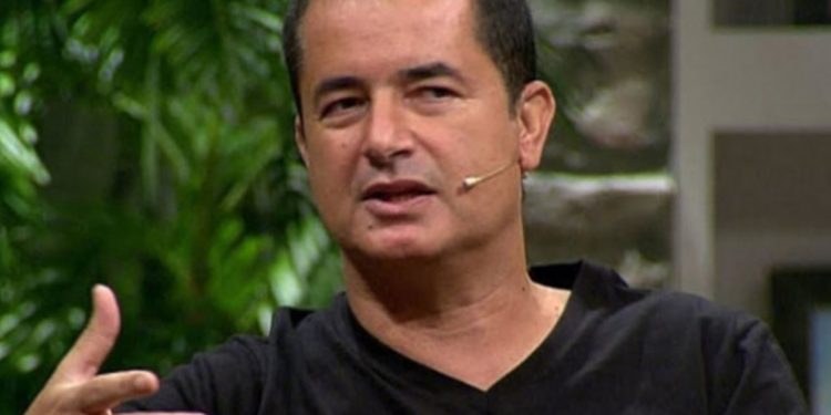 Survivor: Ο Ατζούν Ιλιτζαλί «σπάει» τη σιωπή του για τον Σταύρο Φλώρο – «Όλοι προσευχόμαστε για εκείνον»