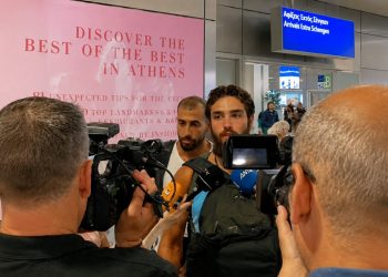«Επέστρεψαν στην Ελλάδα οι Ρέβης, Πολύχρος και Κάπος από το Survivor