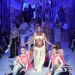 Η Di Petsa έφερε τον θηλασμό στην πασαρέλα