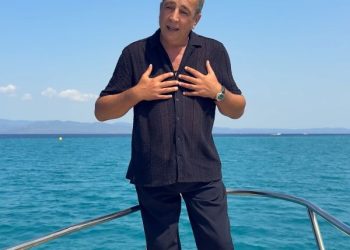 Δημήτρης Χρυσοχοΐδης – «Θα Σου Στέλνω Φιλιά»