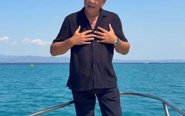 Δημήτρης Χρυσοχοΐδης – «Θα Σου Στέλνω Φιλιά»