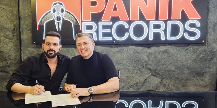 Ο Νίκος Μακρόπουλος στην Panik Records